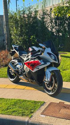 BMW S 1000 RR BMW S 1000 RR
